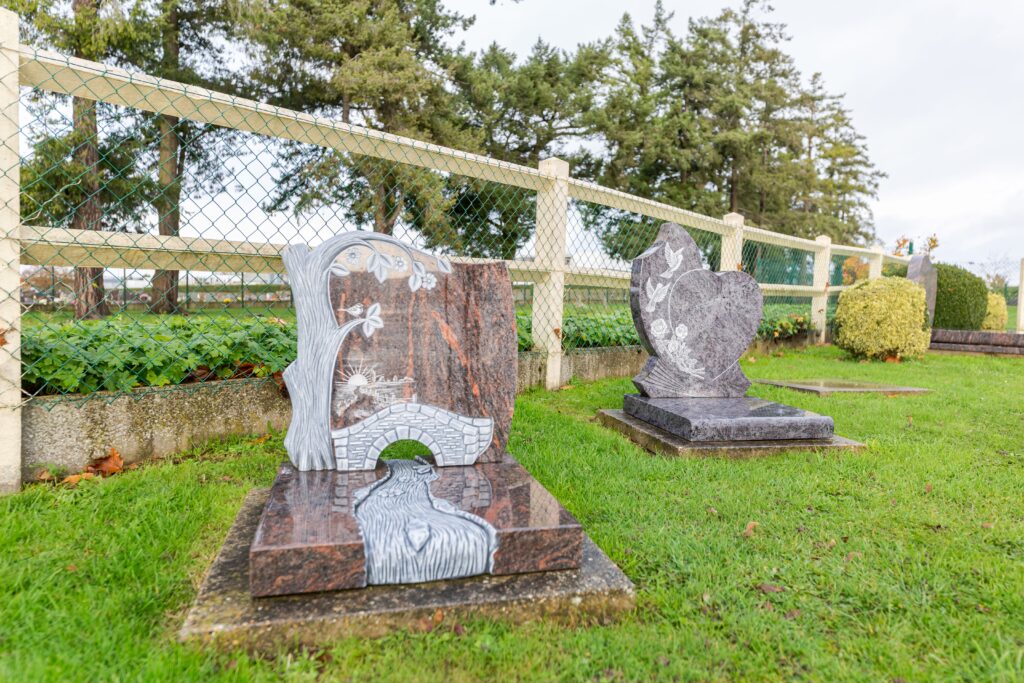 2 marbrerie dans la cour